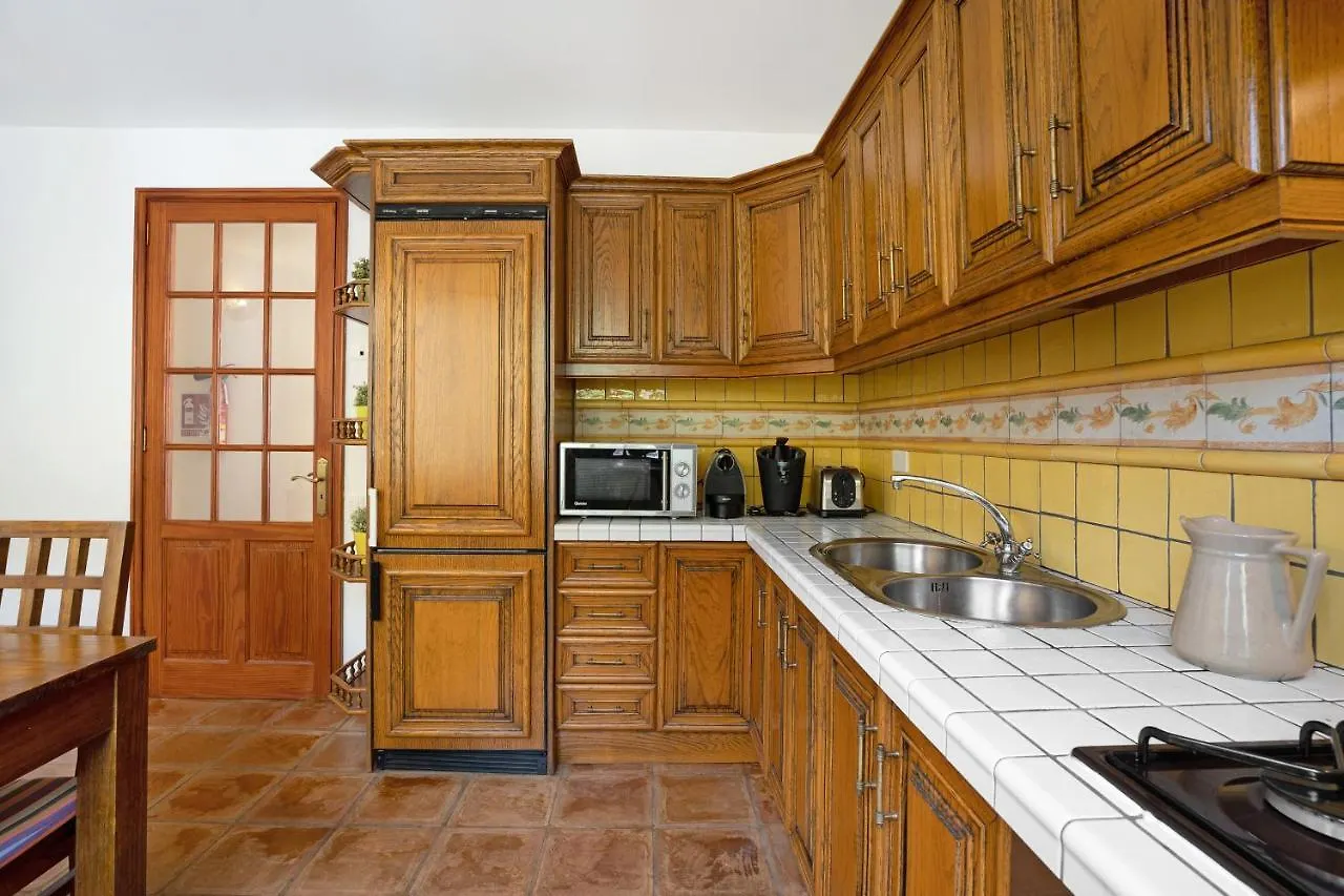 Holiday home Casa 1700 Los Quemados